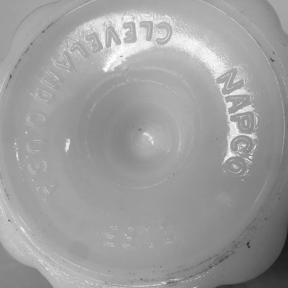 Vintage Milk Glass Dish. Pedestal Compote - Picture 2 of 2